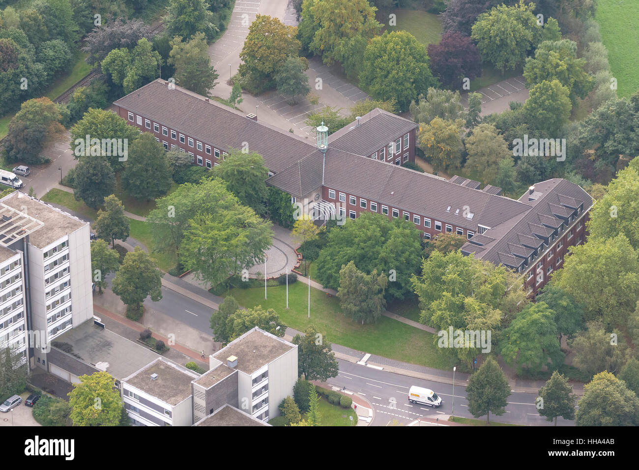 Il Rathaus, Neukirchen, Neukirchen, Basso Reno, Renania settentrionale-Vestfalia, Germania, Europa, vista aerea, uccelli-occhi vista, Vista aerea Foto Stock