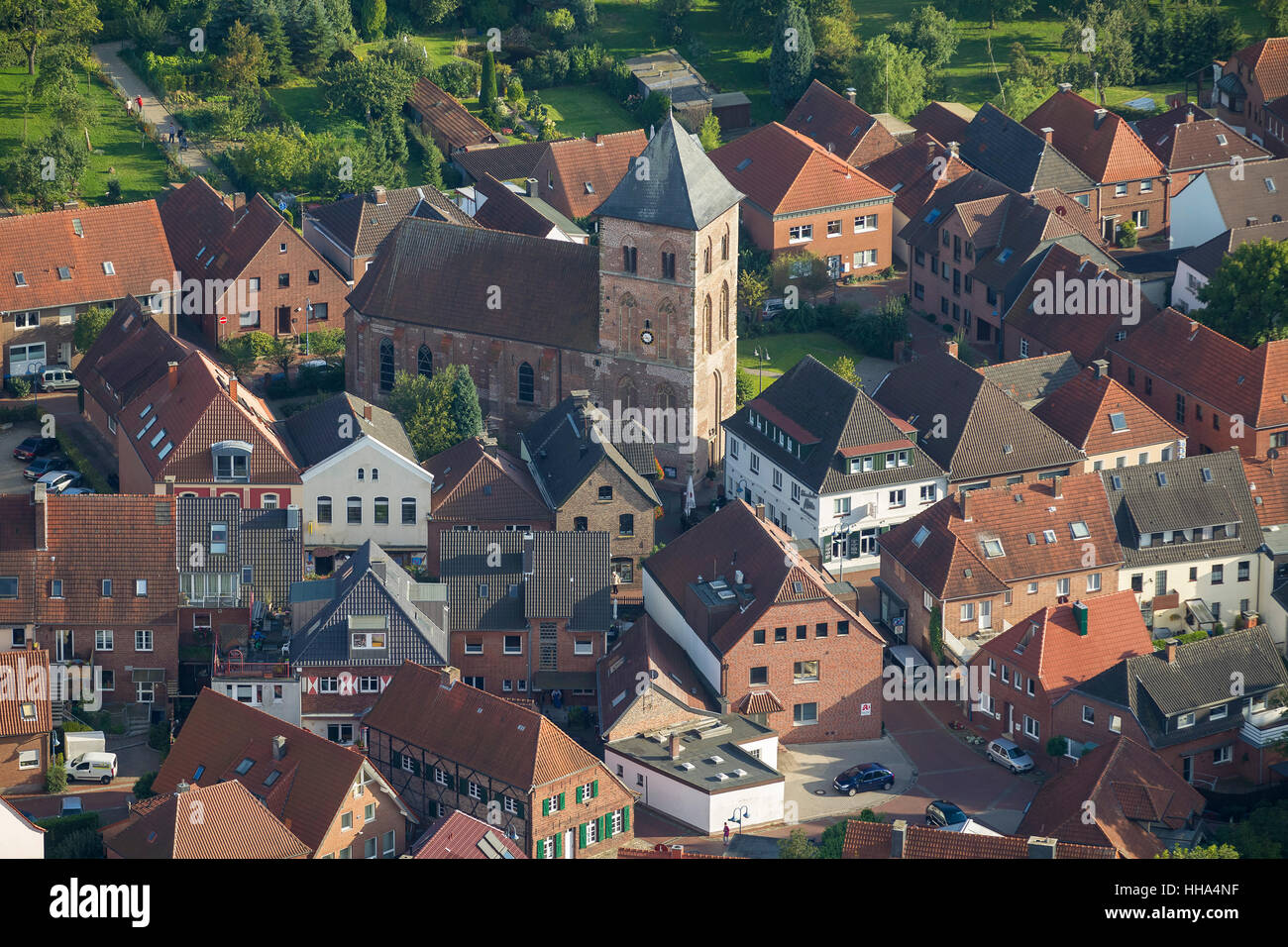 Centro Castle Road Middle Road chiesa di San Giorgio, Schermbeck, la zona della Ruhr, Renania settentrionale-Vestfalia, Germania, Europa, vista aerea Foto Stock