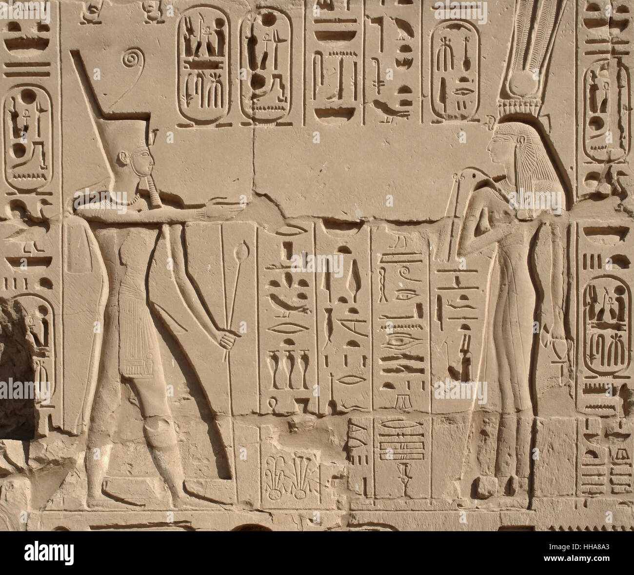 Sunny illuminato rilievo nel distretto di Amon-ra in Egitto (Africa) Foto Stock