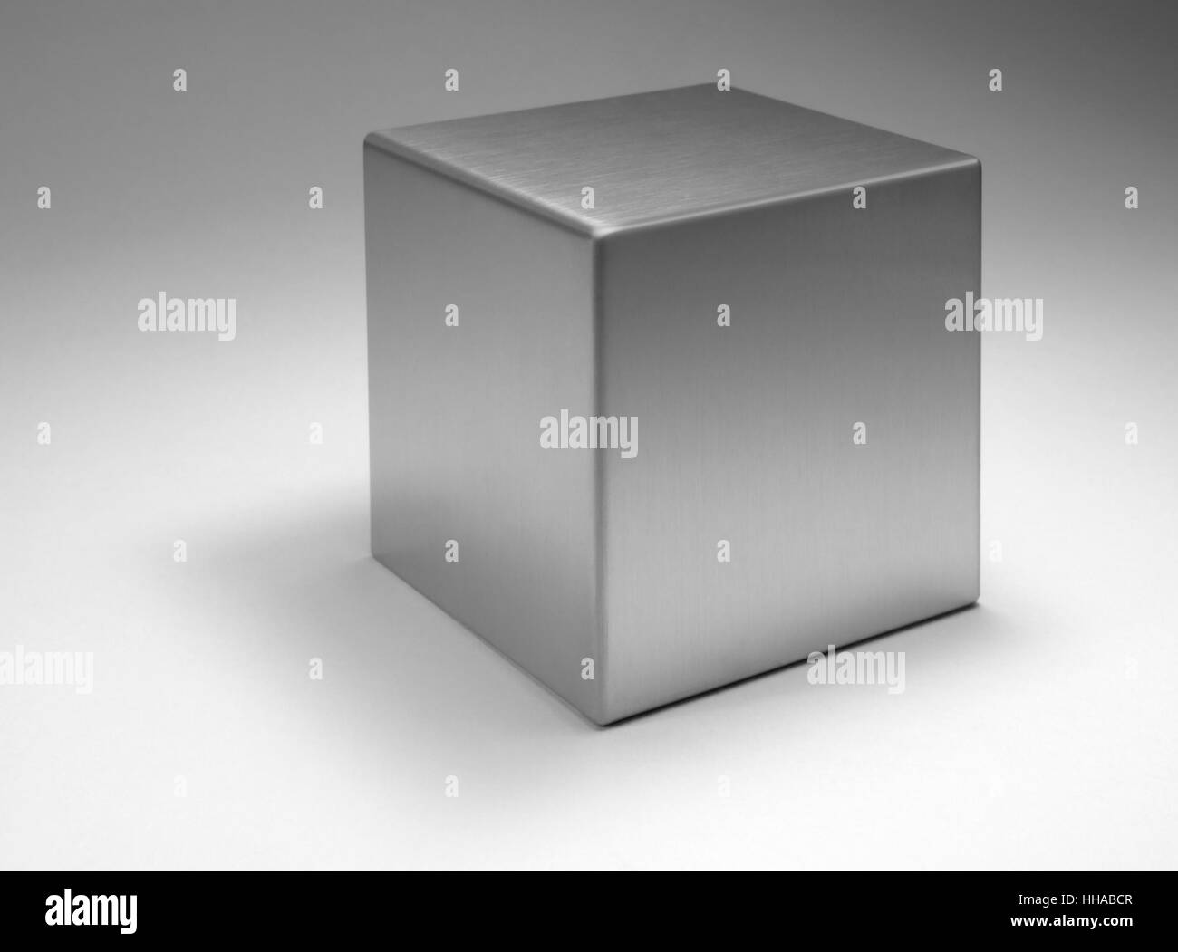 Solido cubo metallico Foto Stock