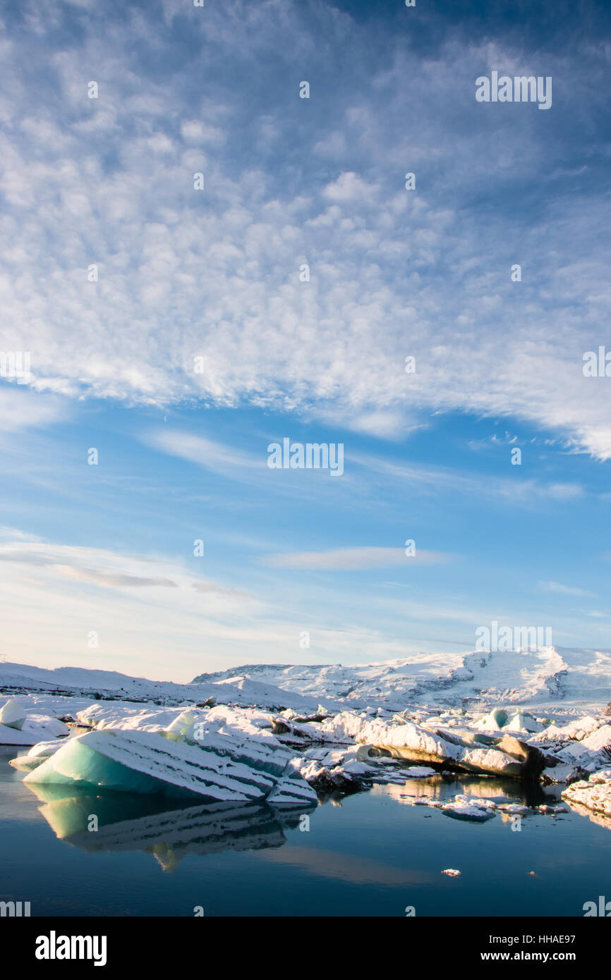 Dawn al ghiacciaio Jökulsárlón Laguna, Islanda Foto Stock