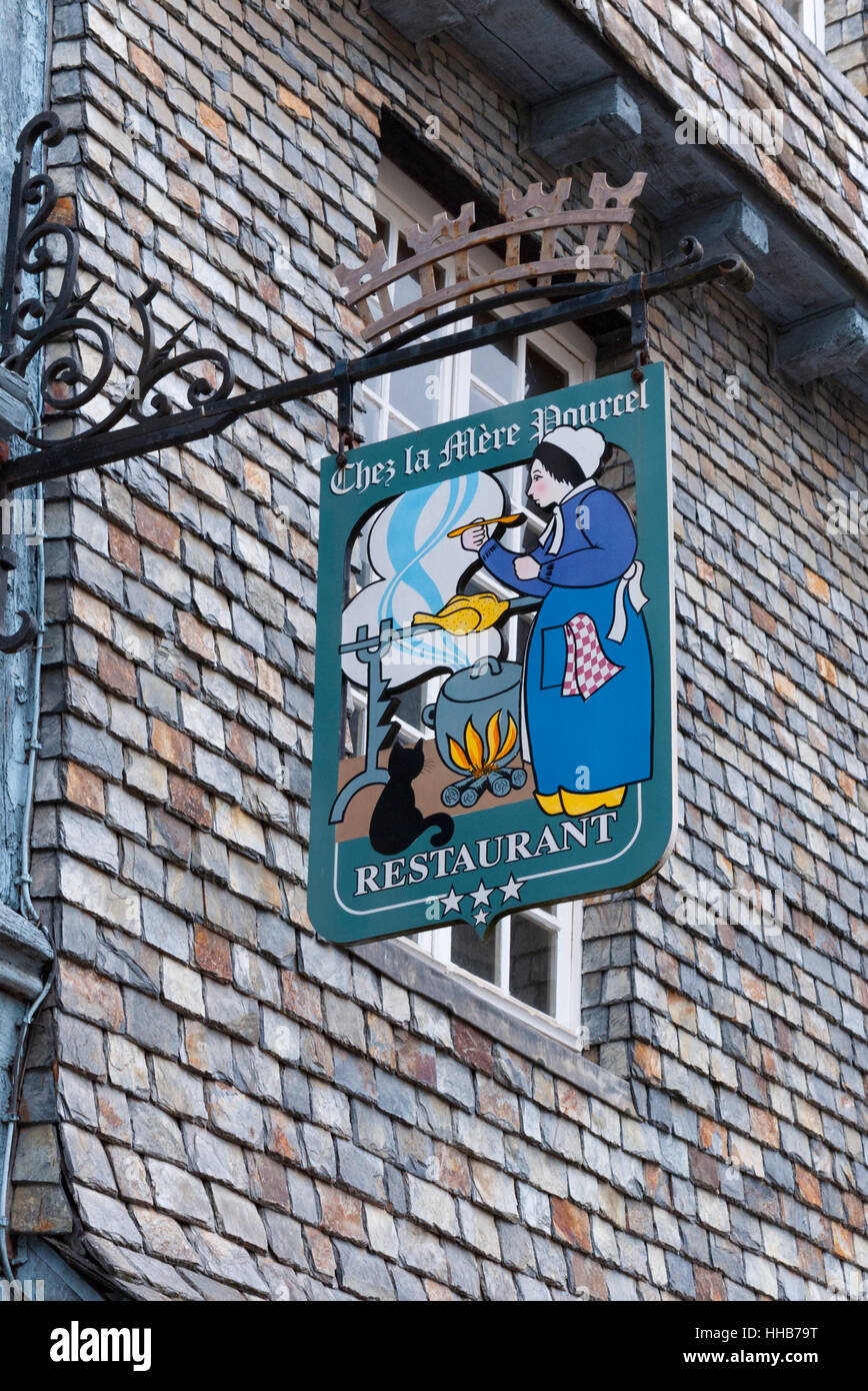 Restaurant Sign in Dinan centro città Bretagna Francia. Foto Stock