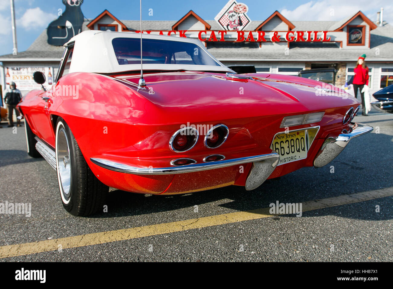 Vista posteriore di un rosso 1967 Chevrolet Corvette. Foto Stock