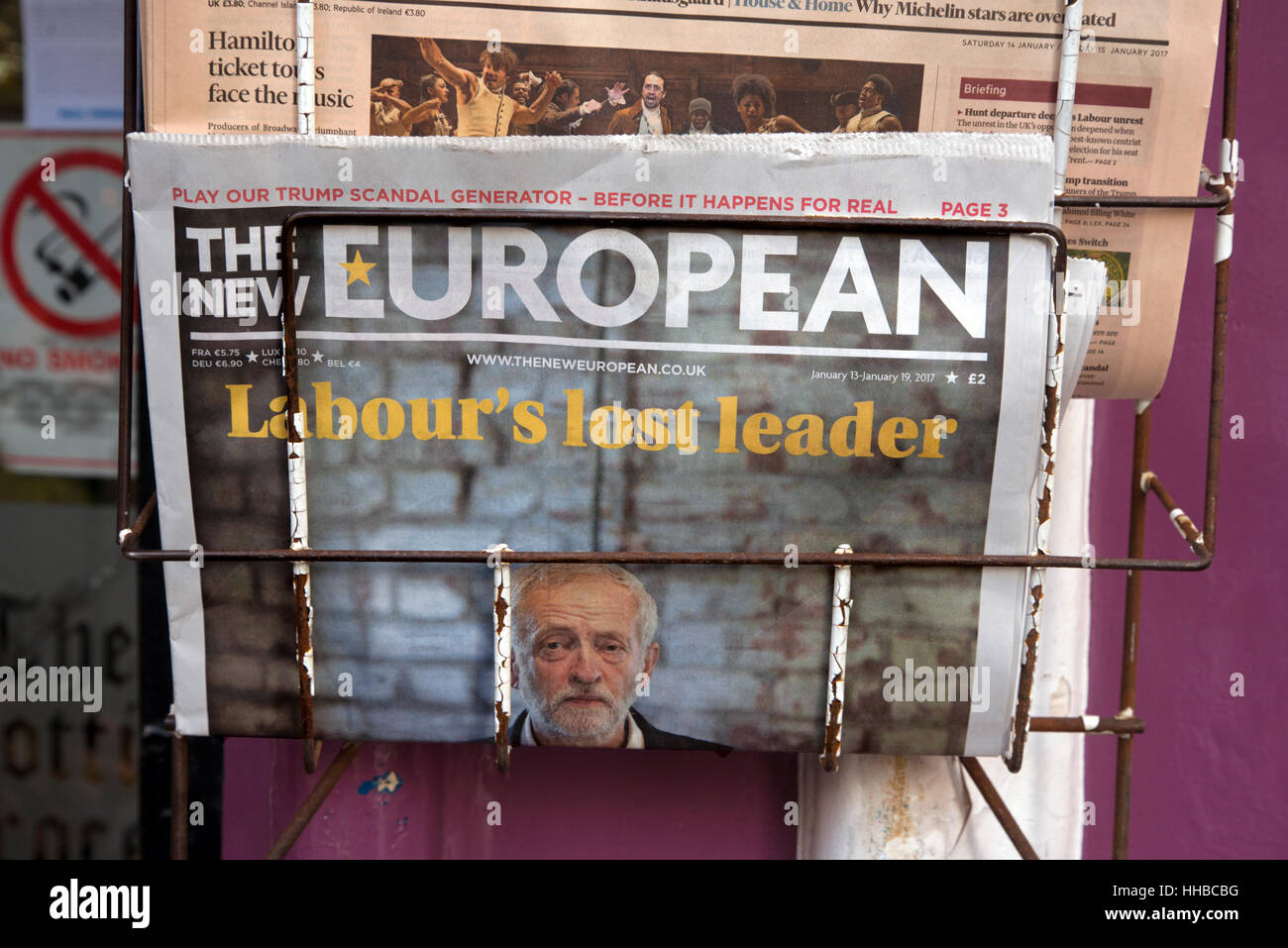 Jeremy Corbyn sulla copertura del nuovo giornale europeo con il titolo "lavoro perso leader". Foto Stock