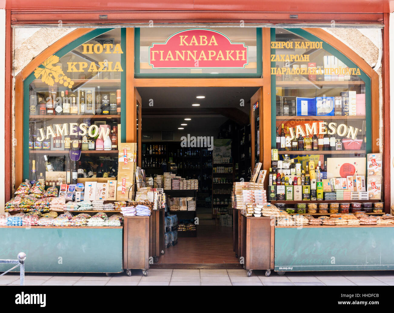 Giannarakos vino e bevande store a Chania, Creta, Grecia Foto Stock