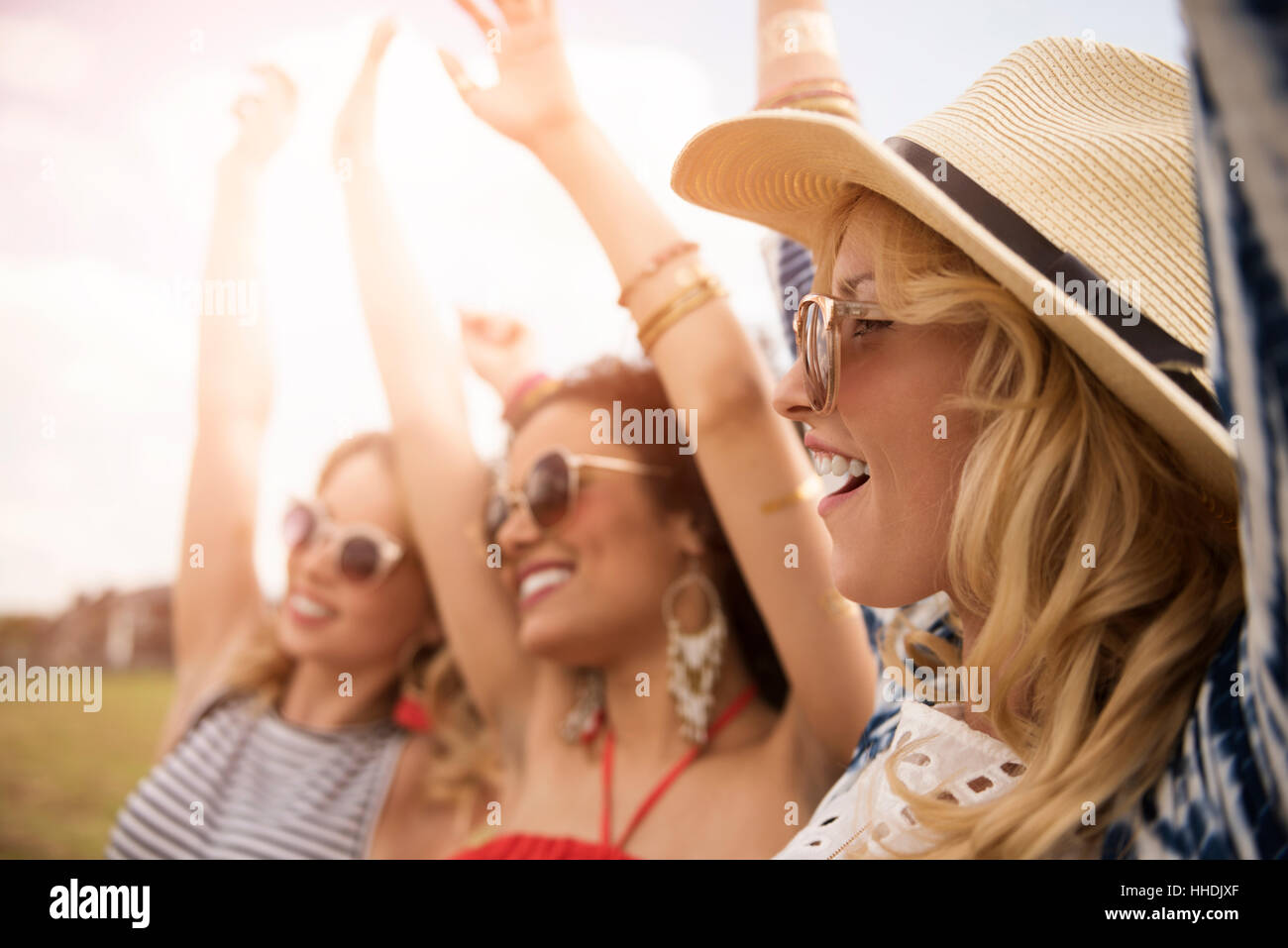 Ragazze che ballano al Festival Foto Stock