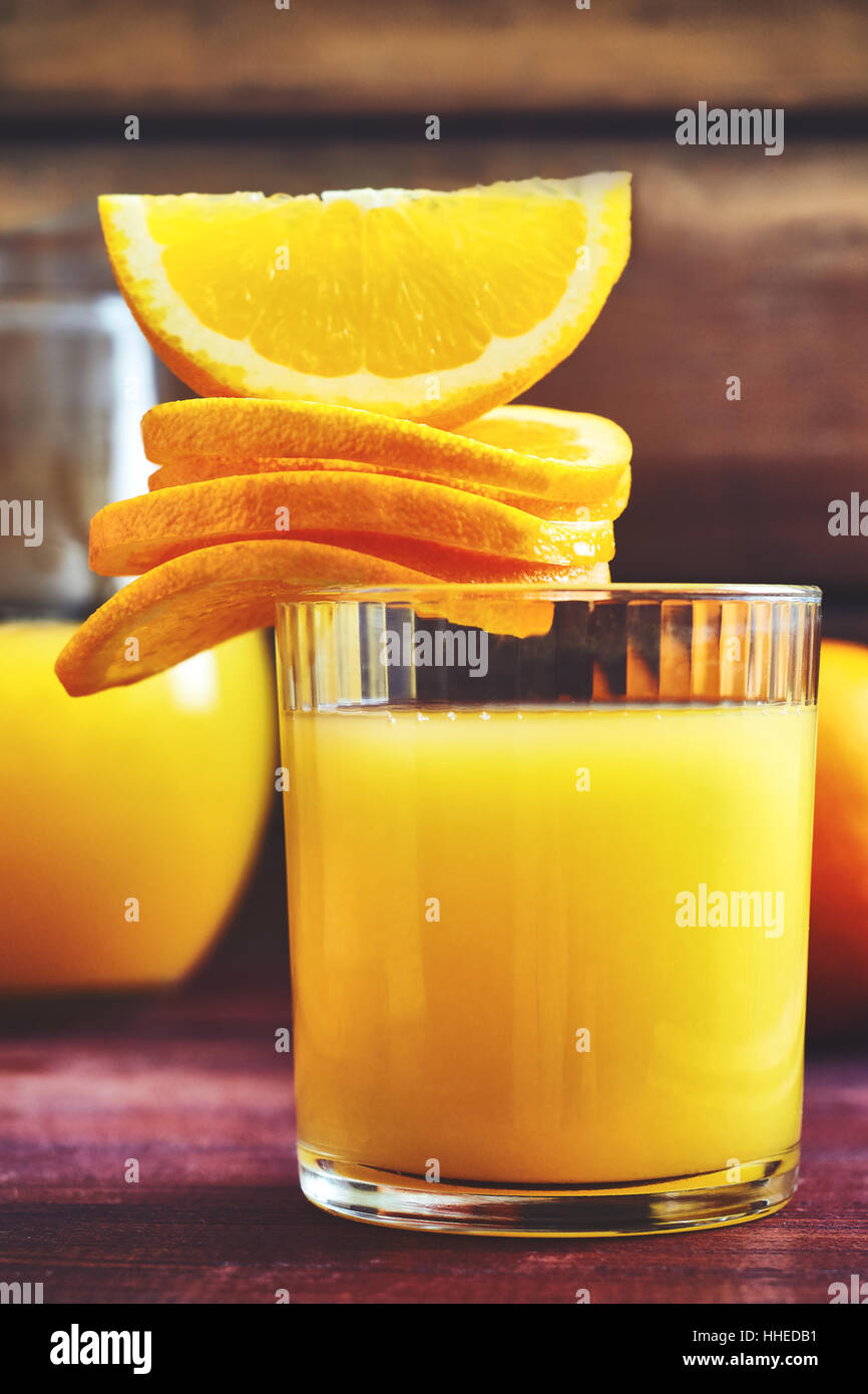 Bicchiere di succo d'arancia immagini e fotografie stock ad alta  risoluzione - Alamy