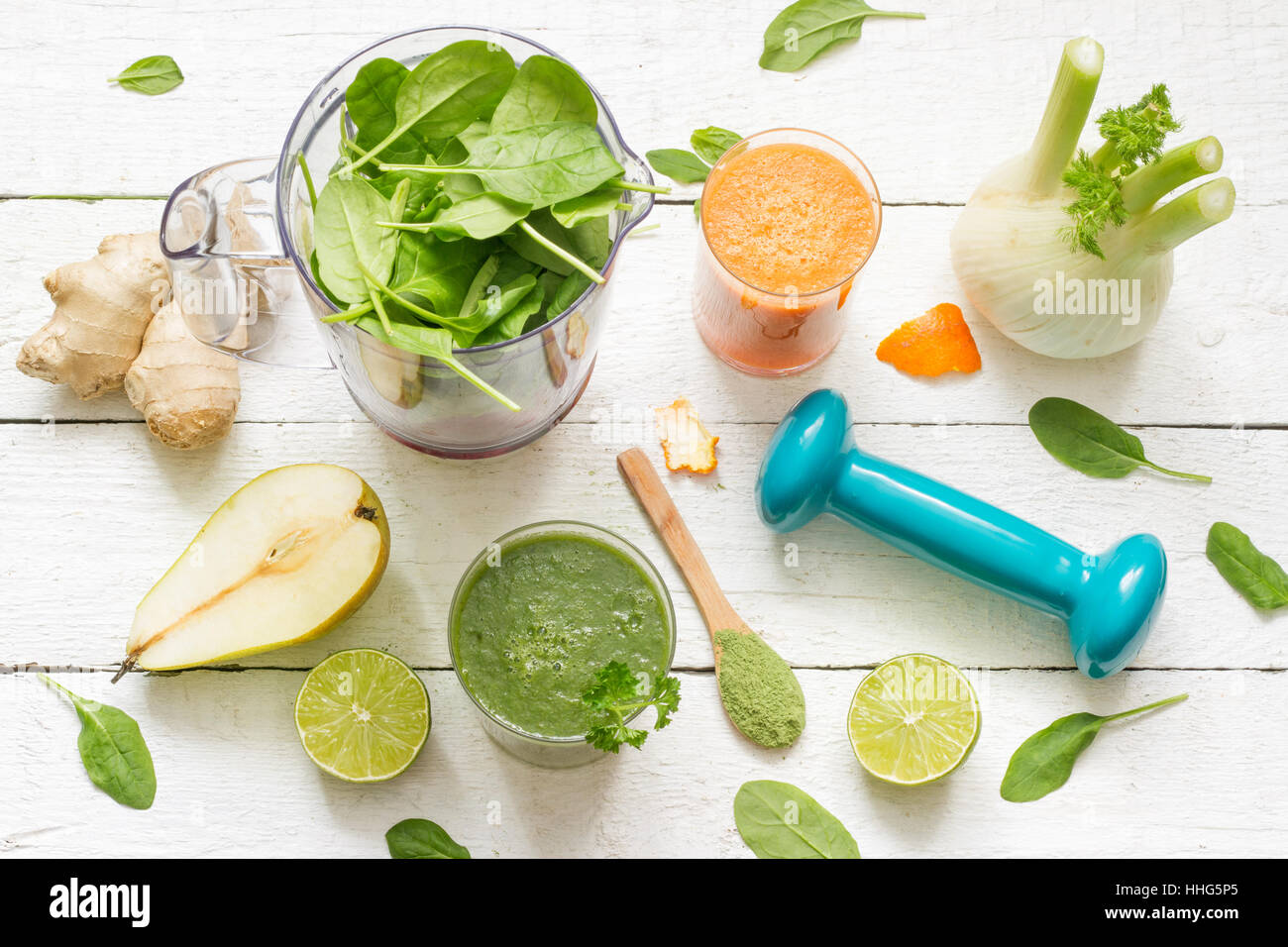 Frutta e verdura, smoothie, blender, abstract salute Dieta concetto di stile di vita Foto Stock Frutta e verdura, smoothie, blender, abstract salute Dieta concetto di stile di vita Foto Stock