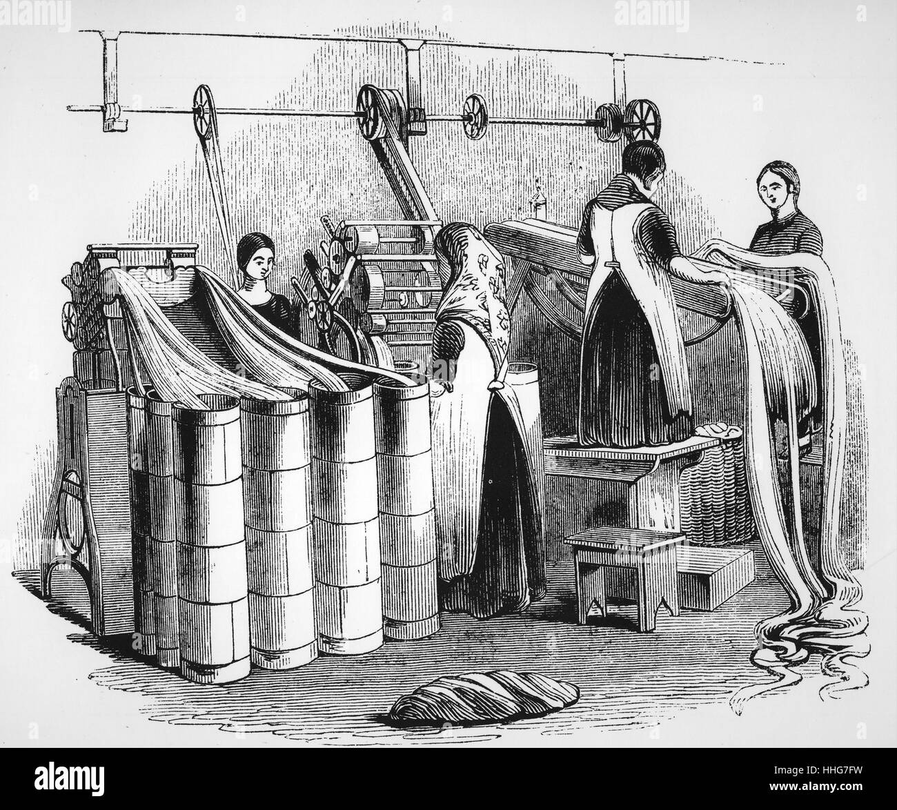 Illustrazione raffigurante il disegno di filati di lana pettinata in fettucce. Questa lana sarebbe stato mano-pettinati da i lavoratori a domicilio ed è stato utilizzato per la fine; più costose forme di lana pettinata. Datata del XIX secolo Foto Stock