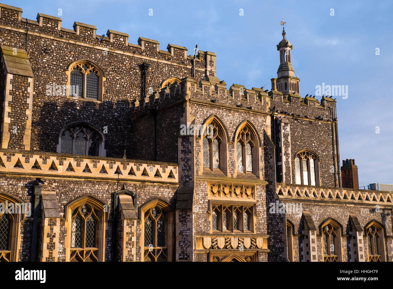 L'imponente facciata di Norwich Guildhall situato sulla collina di prigione nella storica città di Norwich, Regno Unito. Foto Stock