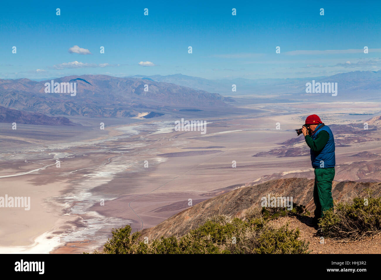 Fotografo a scattare foto da Dante, vista parco nazionale della Valle della Morte, CALIFORNIA, STATI UNITI D'AMERICA Foto Stock