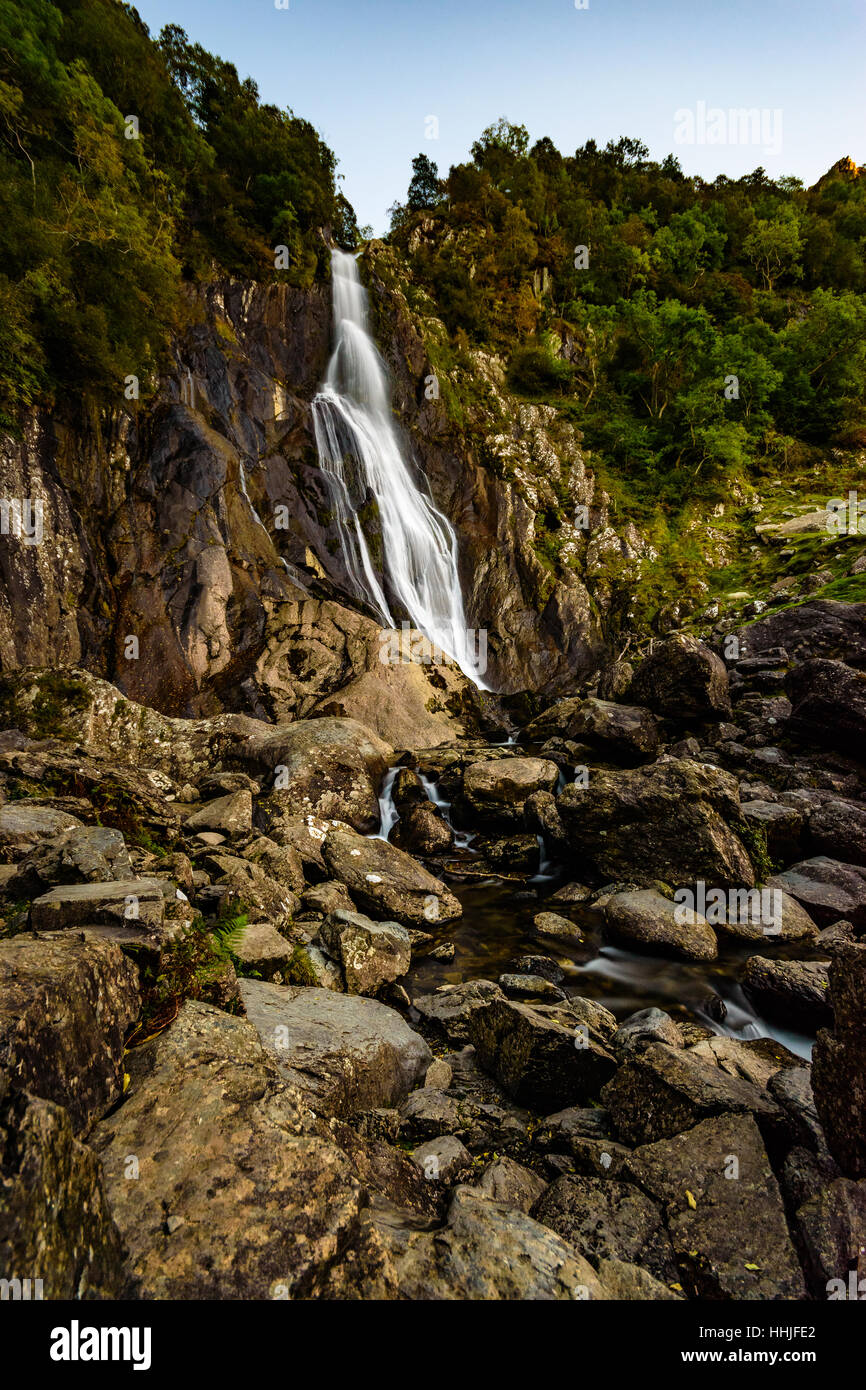 Aber Falls è una cascata in Gwynedd in Galles. Foto Stock