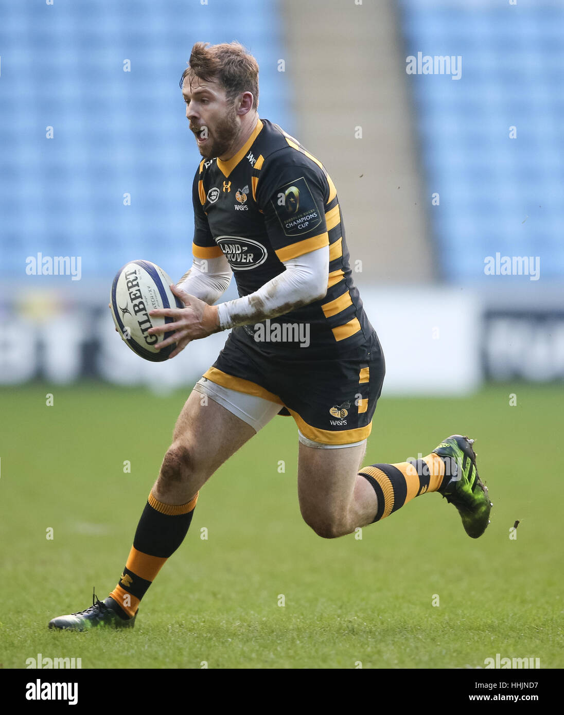 Elliot Daly di Wasps durante la European Champions Cup, mettiti in piscina due partite alla Ricoh Arena di Coventry. PREMERE ASSOCIAZIONE foto. Data immagine: Sabato 14 gennaio 2017. Vedere la storia di PA RUGBYU Wasps. Il credito fotografico dovrebbe essere: Scott Heavey/PA Wire. Foto Stock