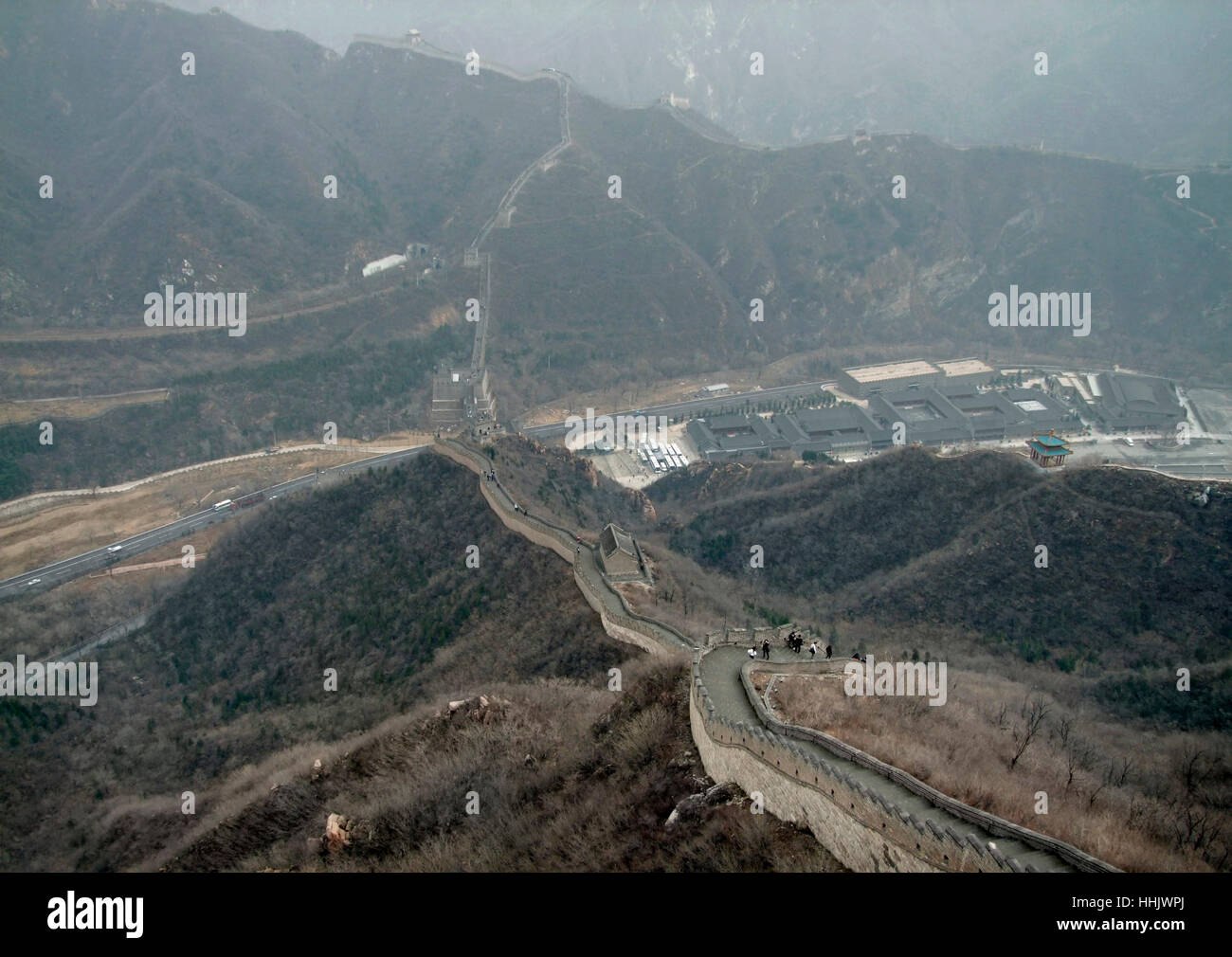 La Grande Muraglia della Cina vicino a Badaling in misty ambiance Foto Stock