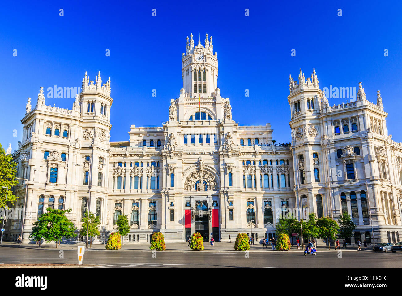 Madrid, Spagna. Palazzo delle comunicazioni (Municipio) da Plaza de Cibeles. Foto Stock