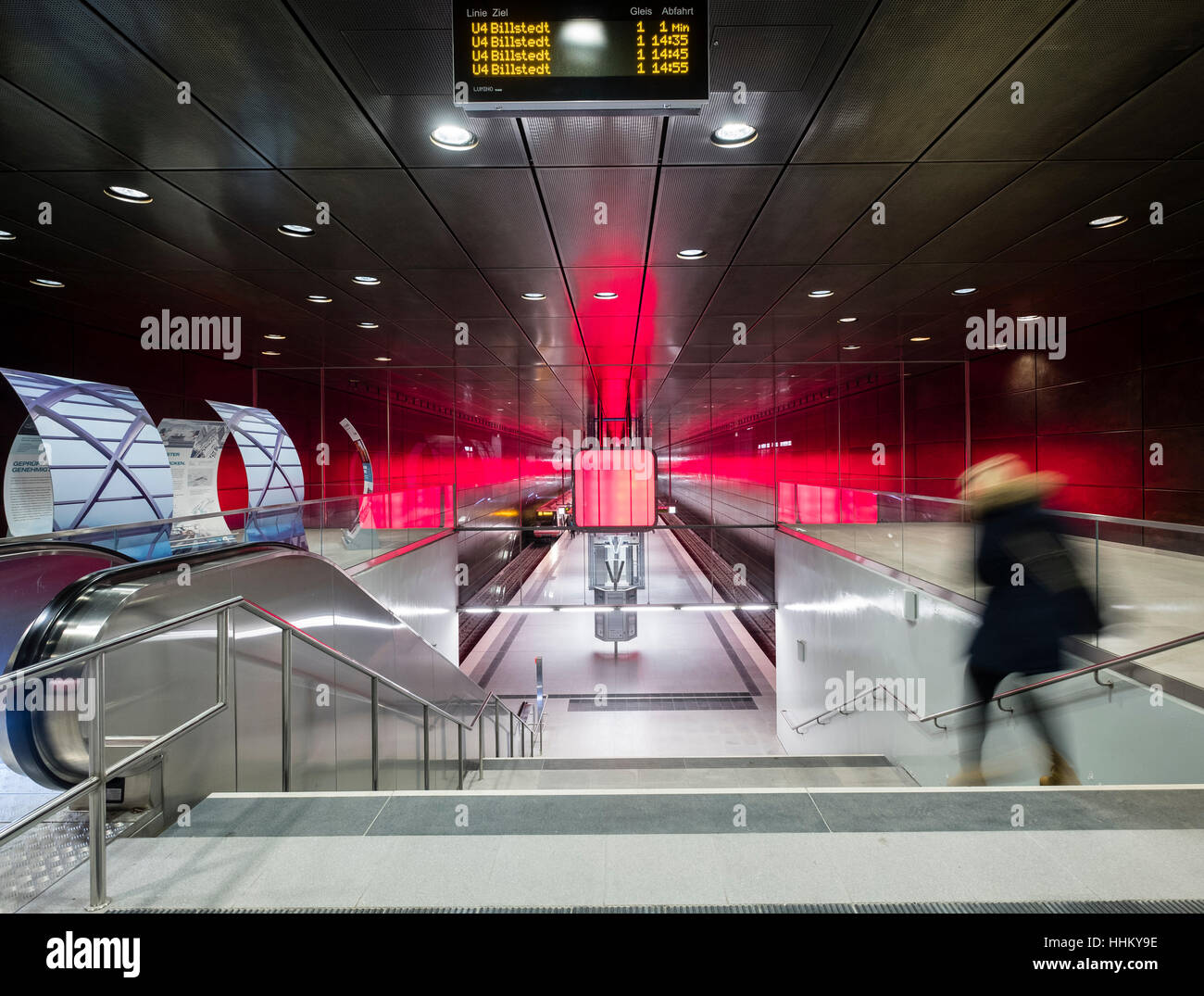Interno di Hafencity University la stazione della metropolitana di Amburgo, Germania Foto Stock