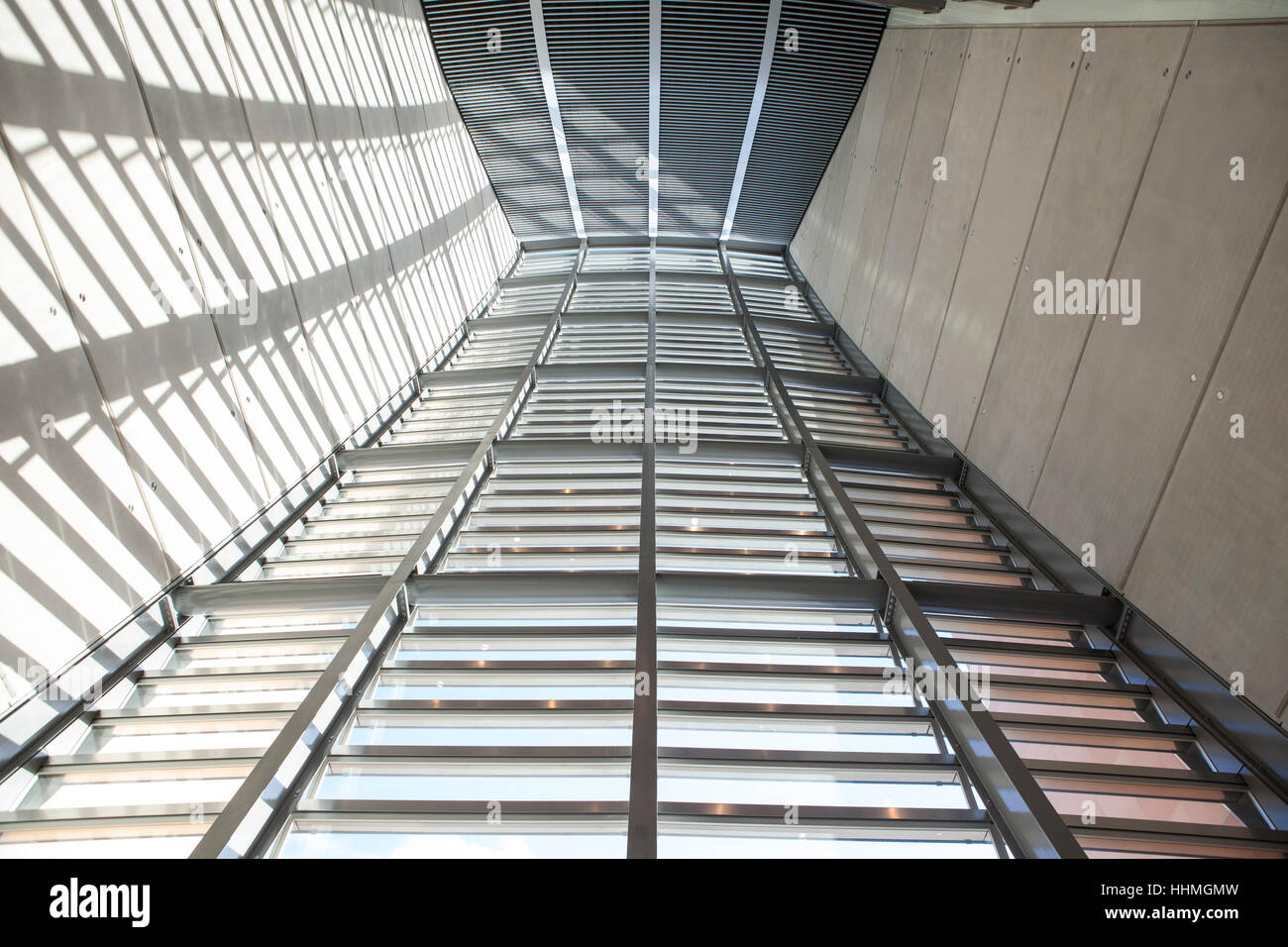 L'interno del nuovo Istituto Crick. La Francis Crick Institute è un centro di ricerche biomediche in Londra. Foto Stock