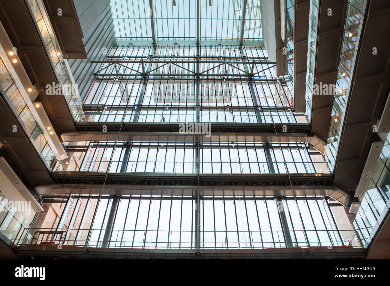 L'interno del nuovo Istituto Crick. La Francis Crick Institute è un centro di ricerche biomediche in Londra. Foto Stock