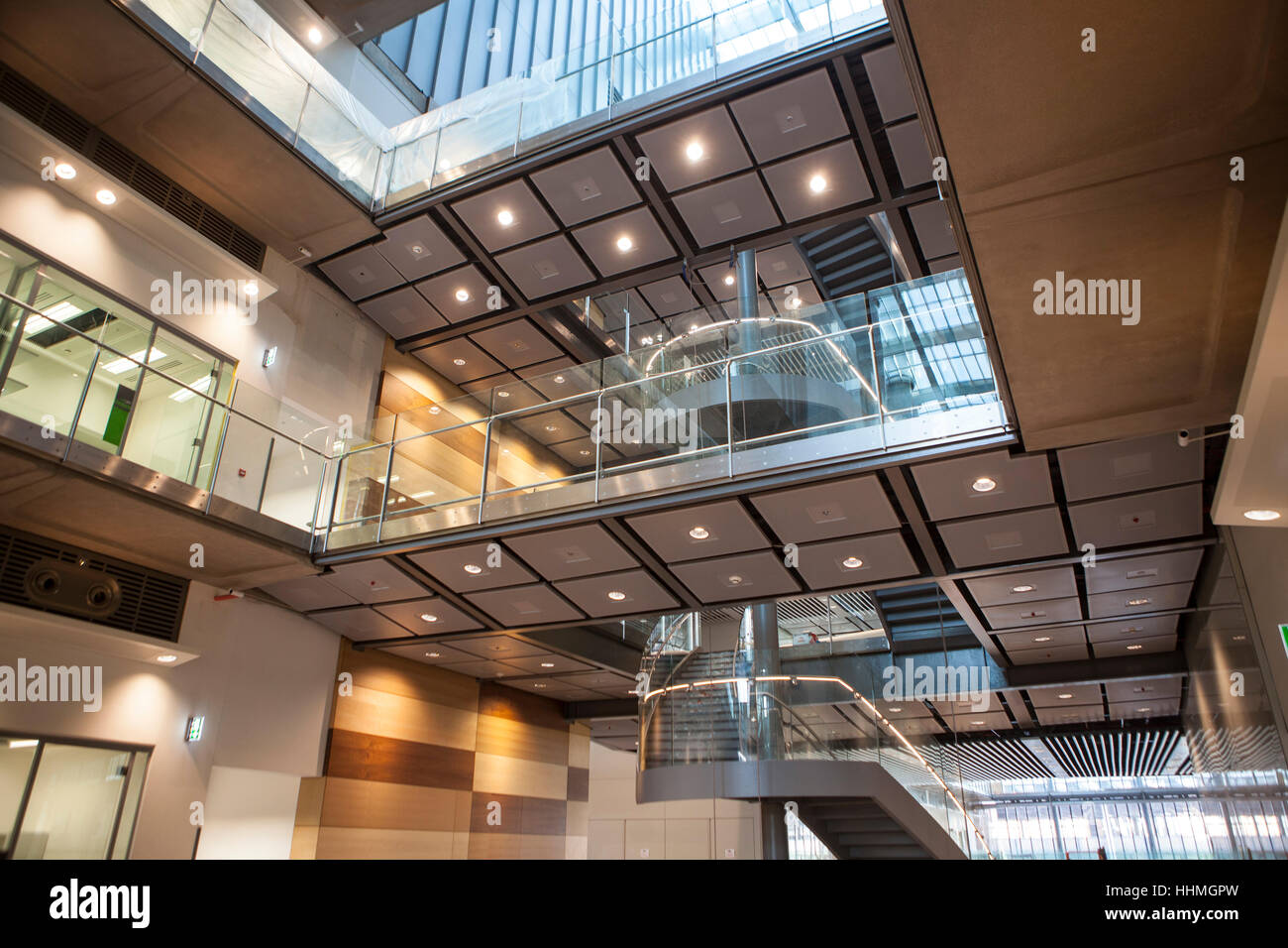 L'interno del nuovo Istituto Crick. La Francis Crick Institute è un centro di ricerche biomediche in Londra. Foto Stock