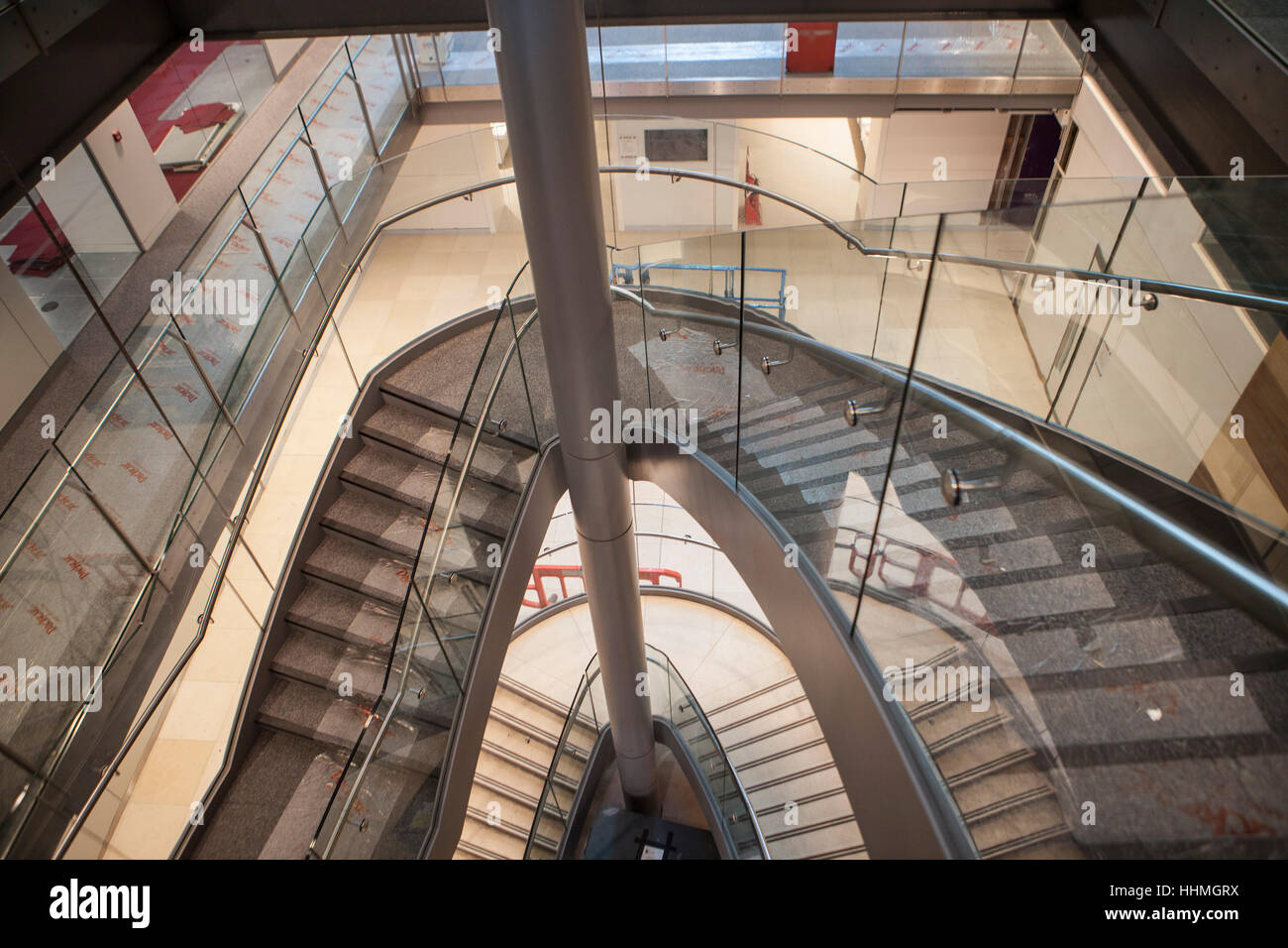 L'interno del nuovo Istituto Crick. La Francis Crick Institute è un centro di ricerche biomediche in Londra. Foto Stock