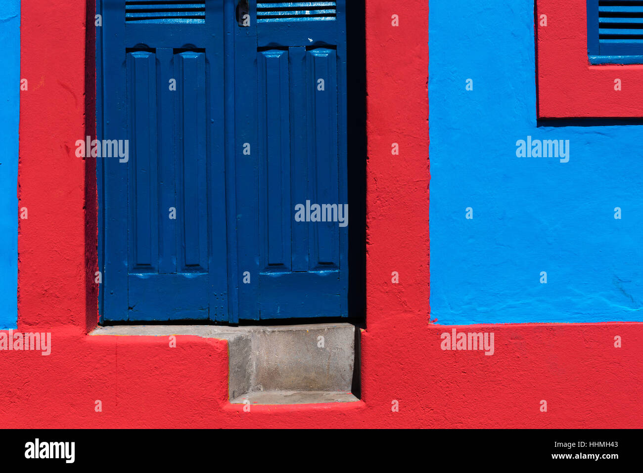 Coloratissima casa wall, Olinda, Sito Patrimonio Mondiale dell'UNESCO, stato di Pernambuco, Brasile, Sud America Foto Stock