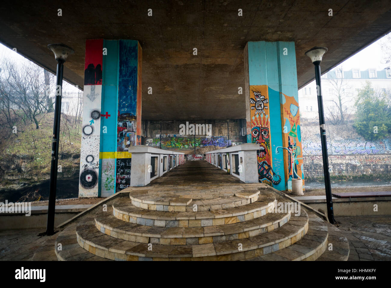 Graffiti a Novi sottopassaggio in Podgrocia, Montenegro Foto Stock