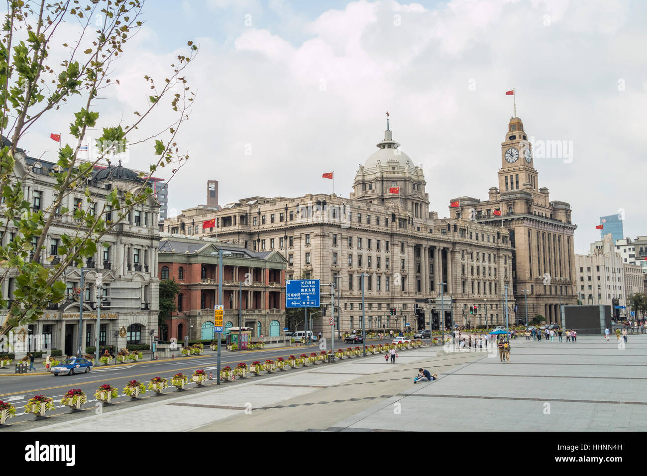 Edifici lungo il Bund, Shanghai, Cina Foto Stock