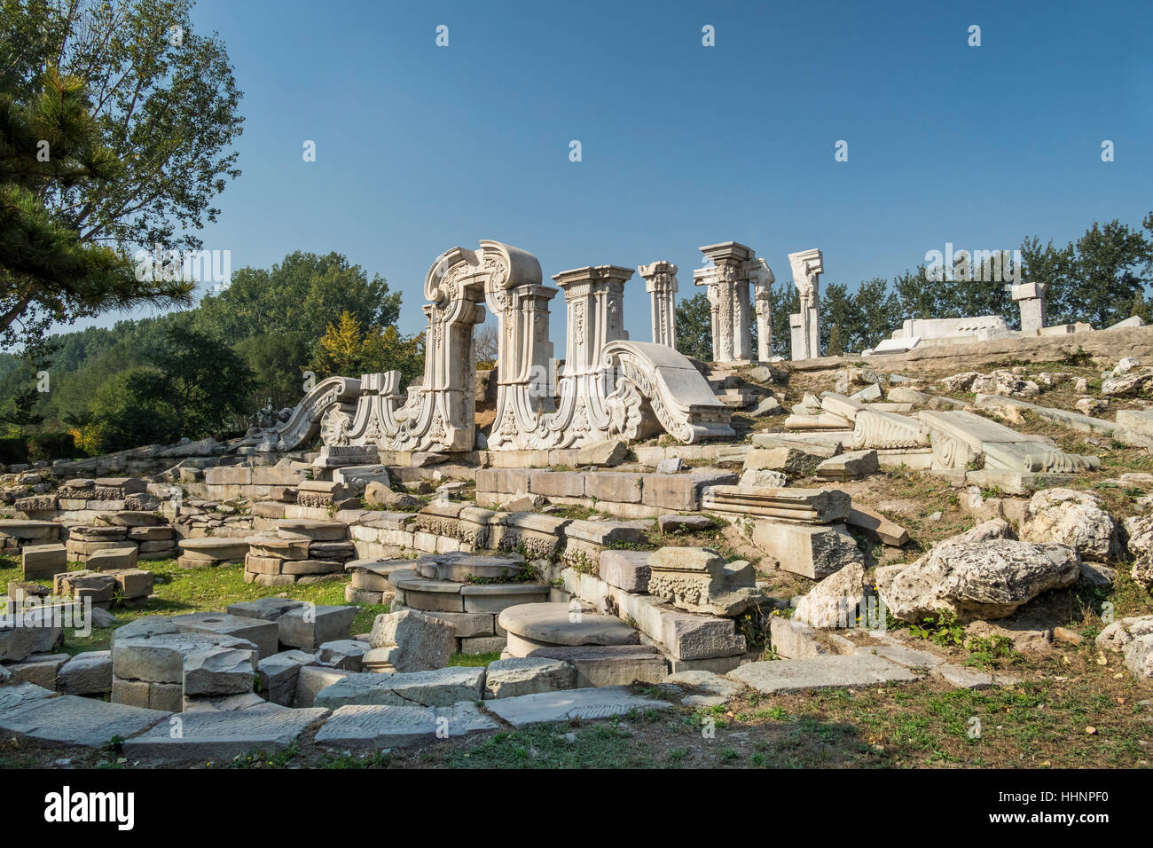 Il vecchio palazzo estivo rovine, Pechino, Cina Foto Stock