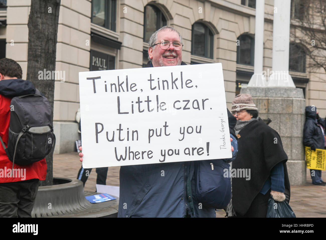 Washington, Stati Uniti d'America. Il 20 gennaio, 2017. Protester in un raduno tenuto dalla coalizione di risposta il giorno della inaugurazione di Donald Trump J come presidente degli Stati Uniti. Credito: Susan Pease/Alamy Live News Foto Stock