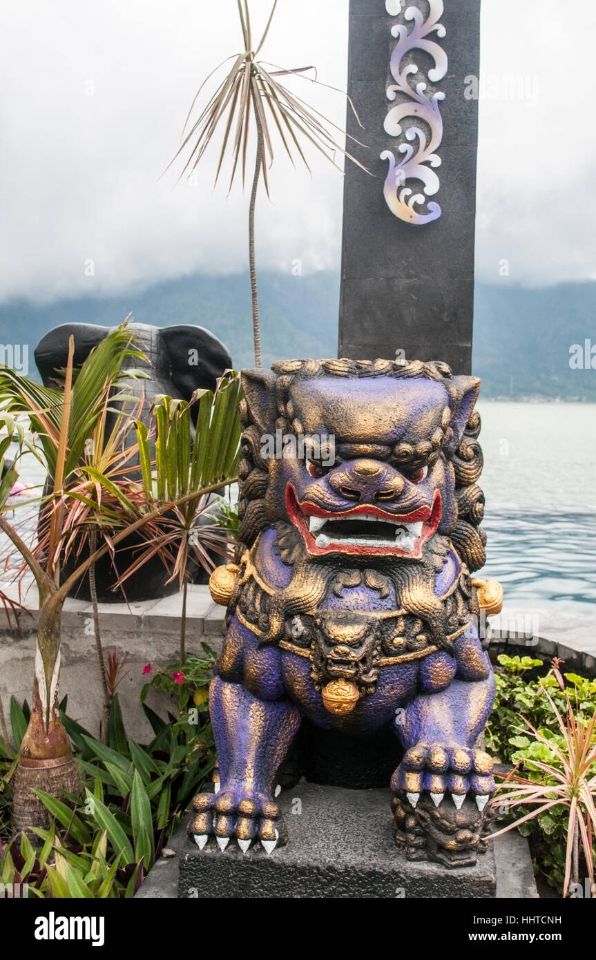Statua di un drago, Toya Devasya hotsprings, Bali, Indonesia Foto Stock