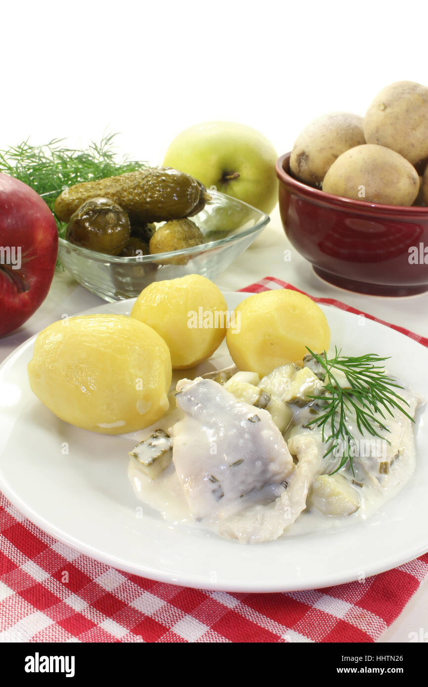Pesci, mele, Apple, cetriolo, aringa, patate lesse, aneto, patate, pesce, Foto Stock