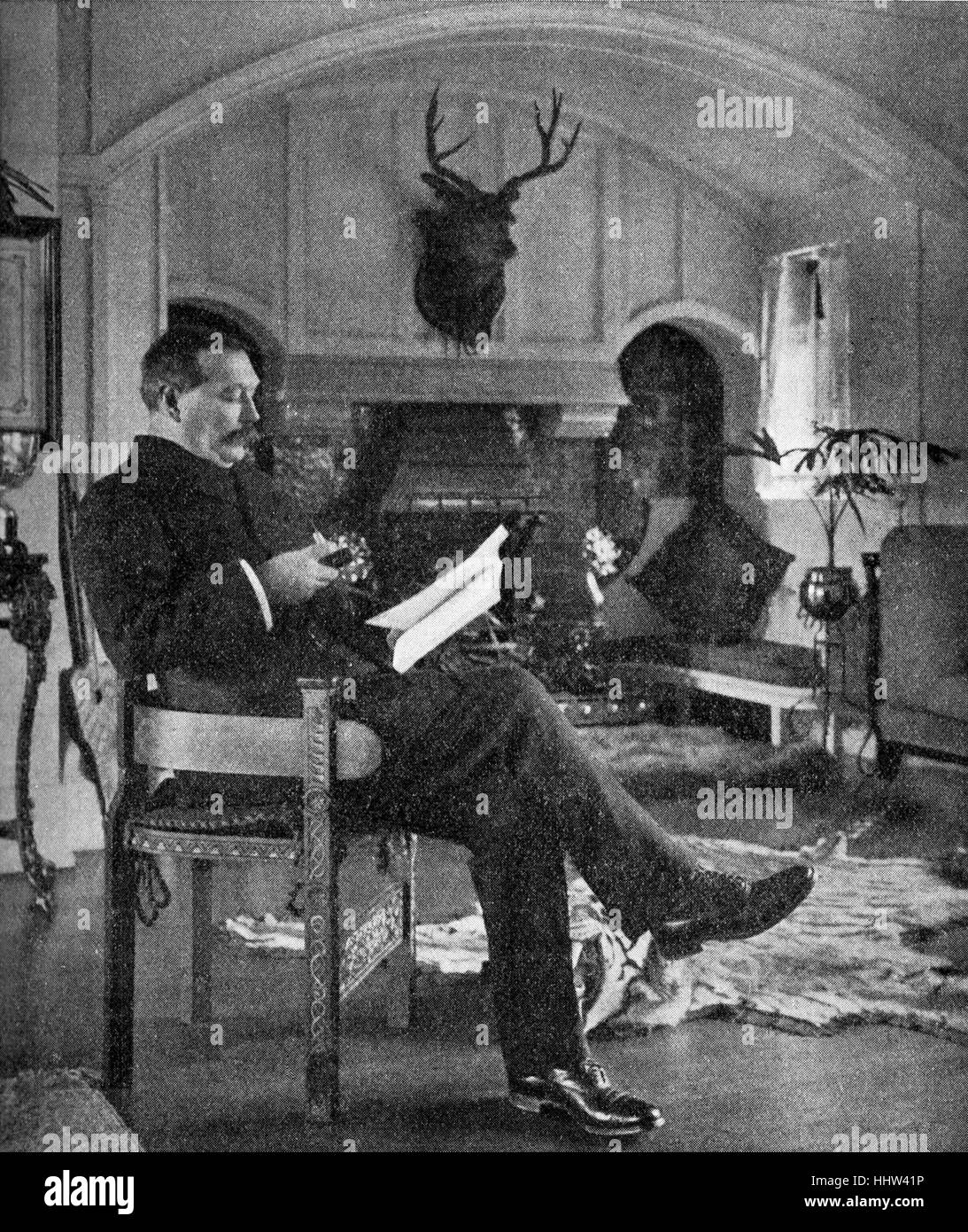 Sir Arthur Conan Doyle scrittore scozzese: 22 Maggio 1859 - 7 luglio 1930. Autore di "Sherlock Holmes'. Foto Stock