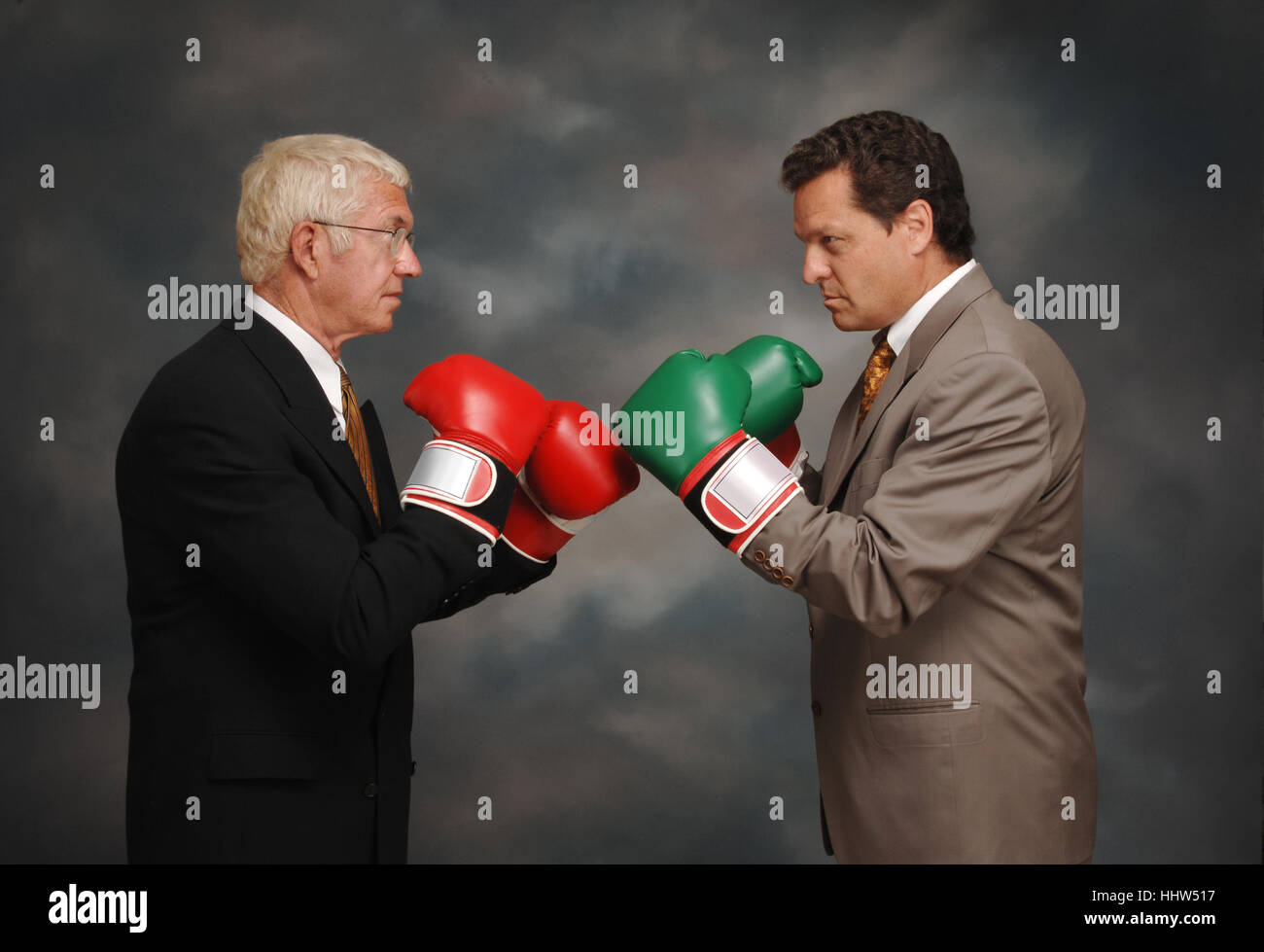 Verde, guanto, rapporti aziendali, trattare, transazione aziendale, business Foto Stock