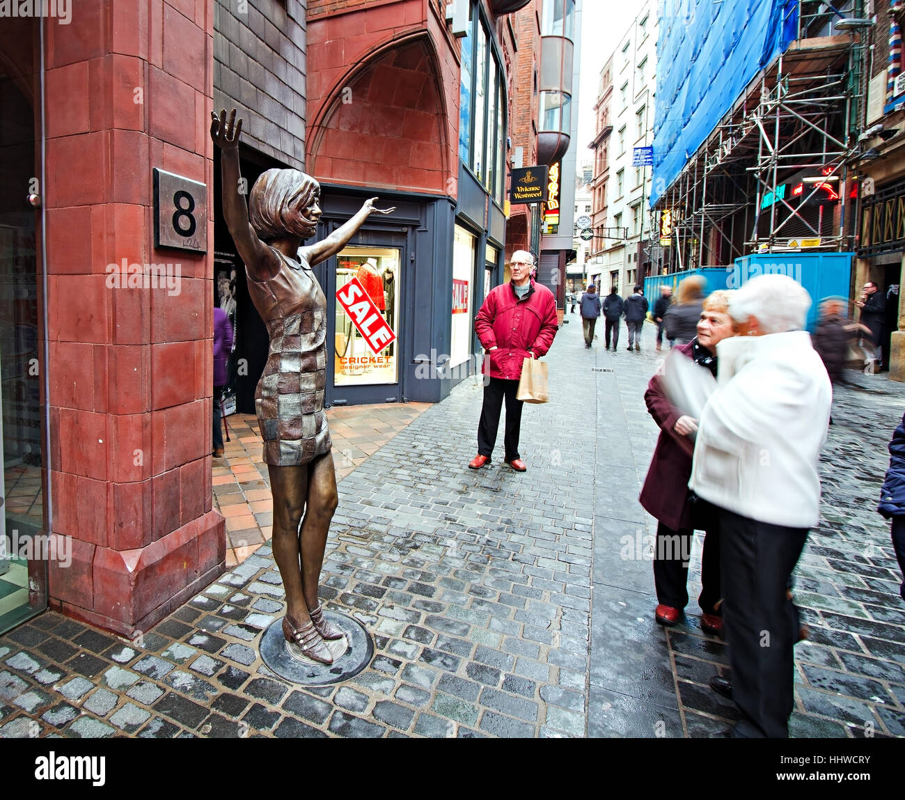 Statua di Cilla nero in Mathew St Liverpool Regno Unito Foto Stock