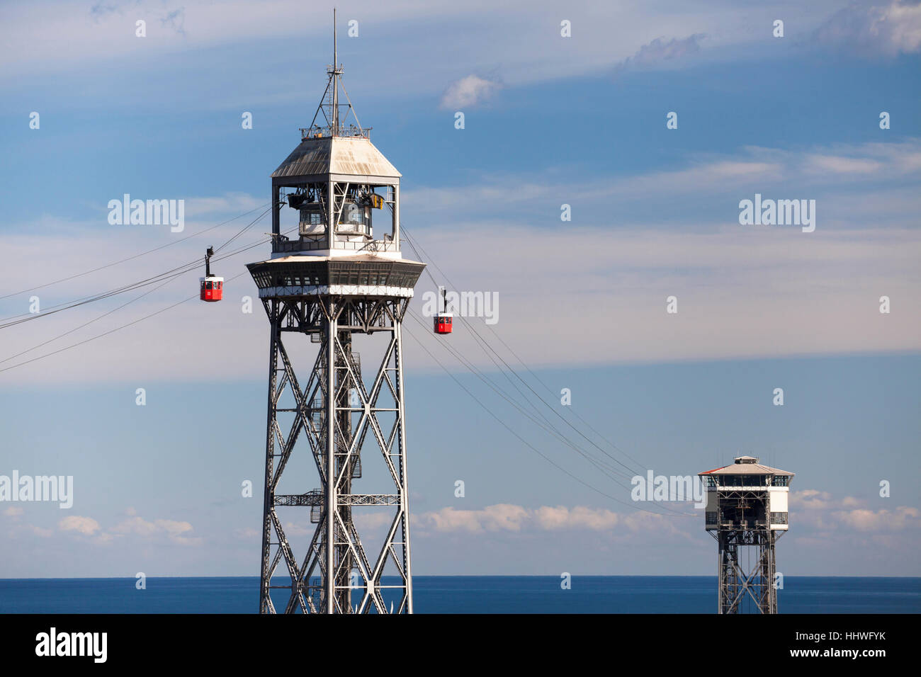 Le torri della linea tramviaria del porto di Barcellona, Spagna. Foto Stock