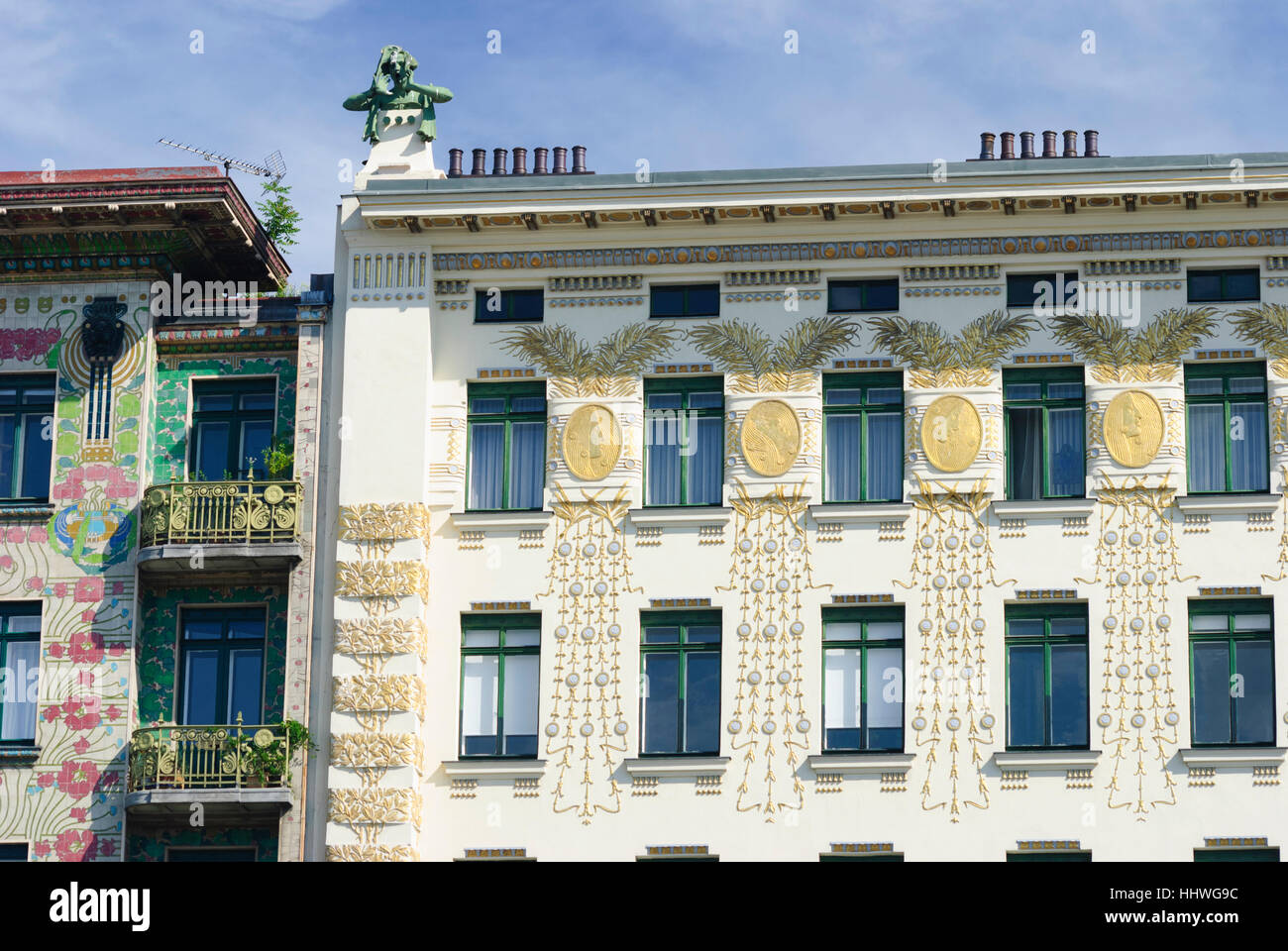 Wien, Vienna: Case Linke Wienzeile n. 38 e 40 dall'architetto Otto Wagner, 06., Wien, Austria Foto Stock