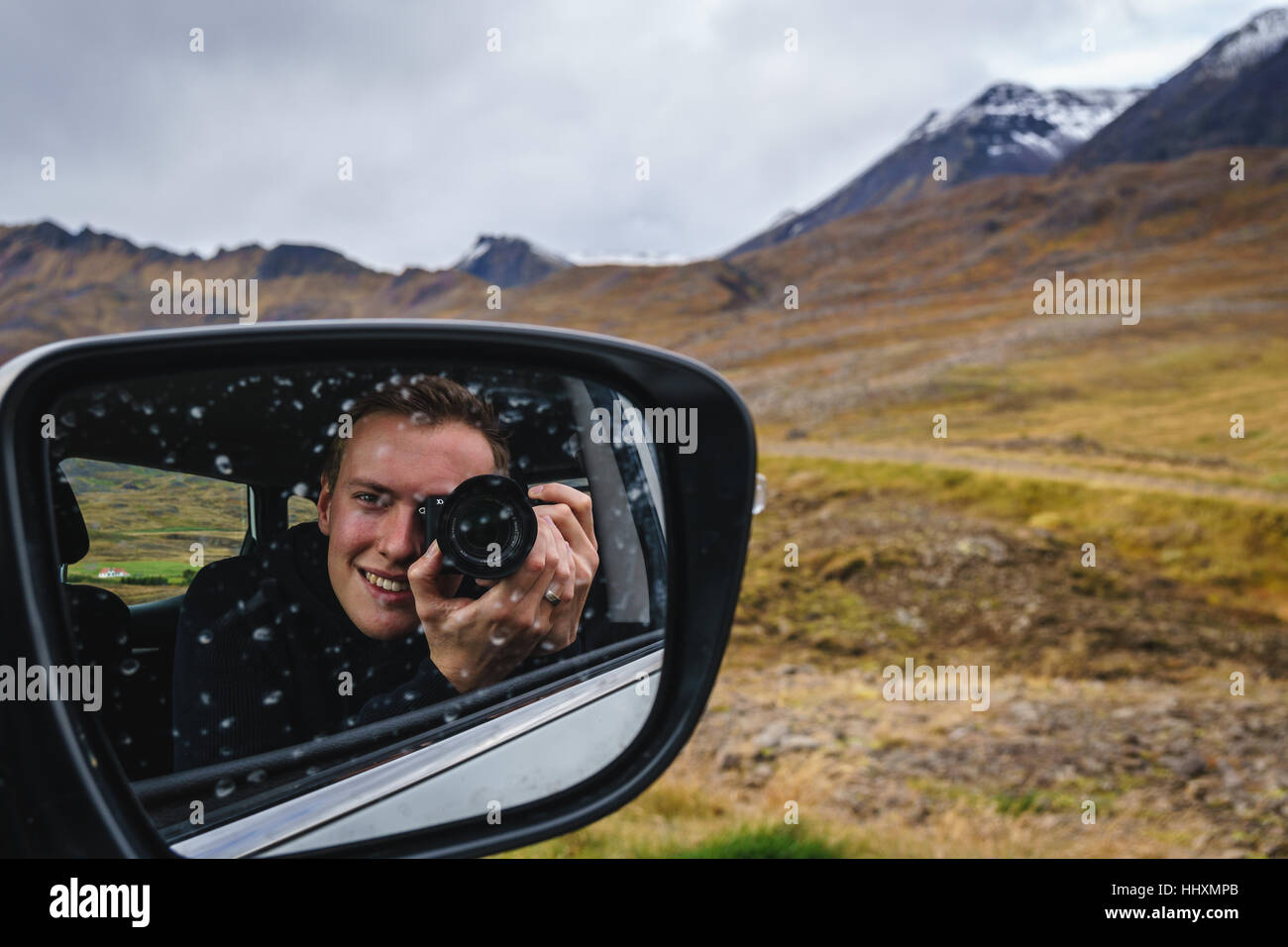 Ala di riflessione a specchio in Islanda Foto Stock