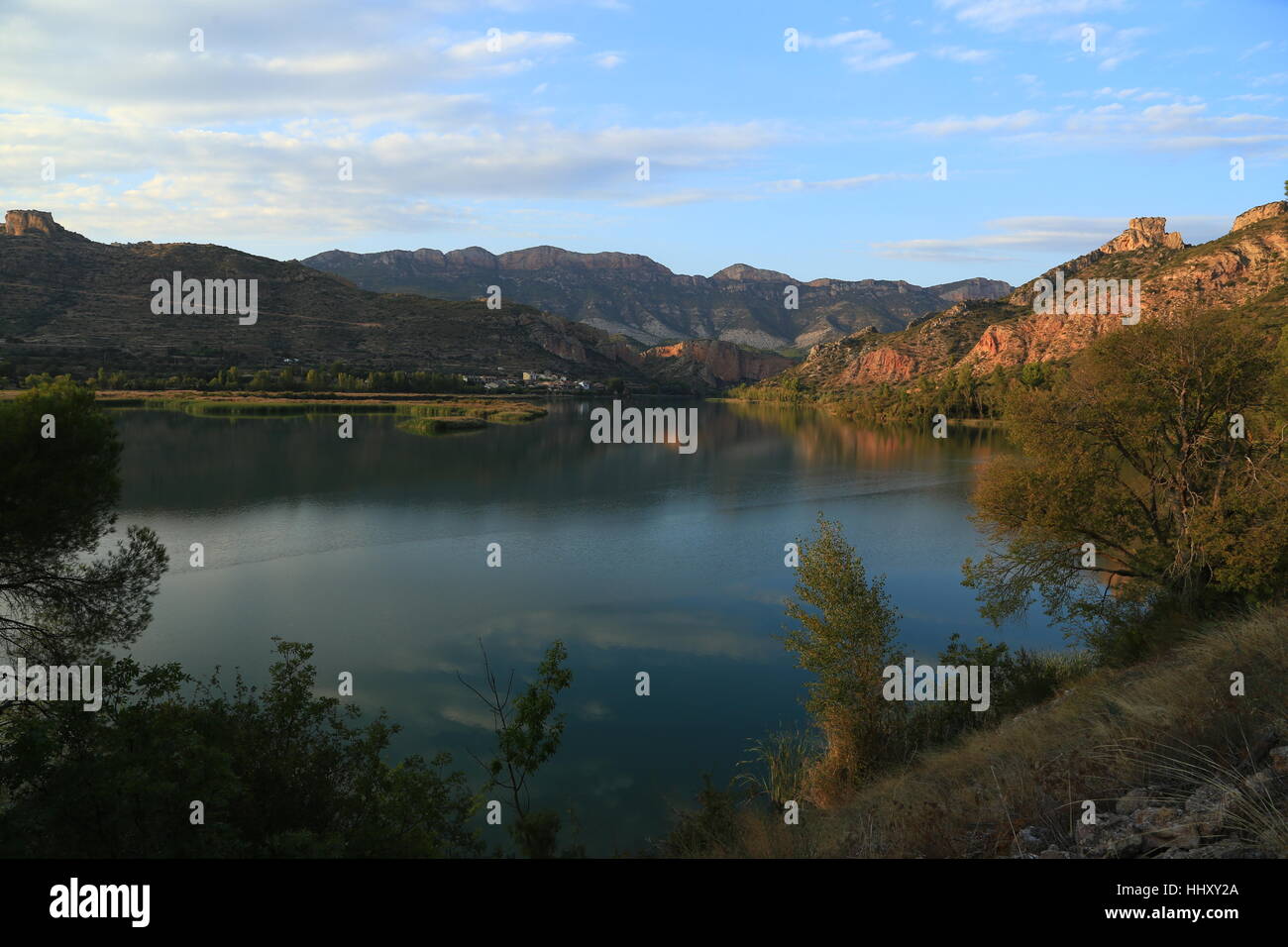 Escursioni intorno a lago di Sant Llorenc de Montgai Foto Stock