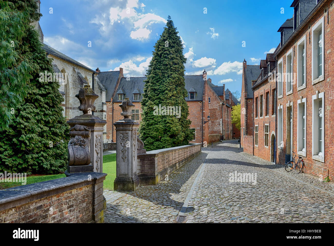 Parte medievale di Leuven - il grande beghinaggio di Lovanio, Belgio noto dal 13 secolo. Foto Stock