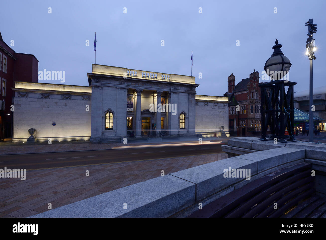 Il recentemente rinnovato Ferens Art Gallery di Queen Victoria Square in Hull City Centre Regno Unito Foto Stock