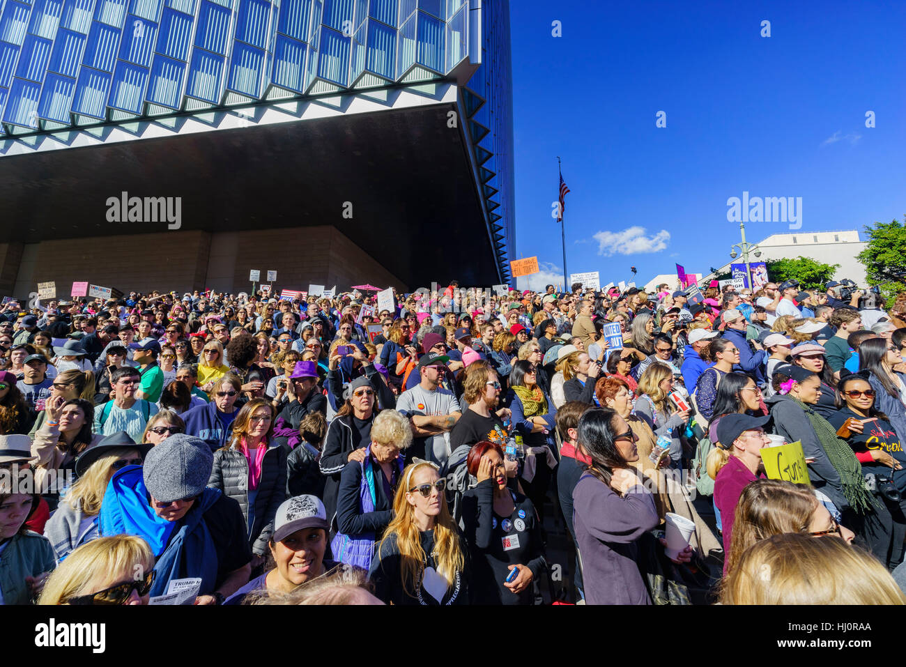Los Angeles, California, USA. Il 21 gennaio, 2017. Los Angeles, Stati Uniti d'America. Xxi gen, 2017. Speciale Donne marzo evento e manifestanti in Los Angeles, California. Credito: Chon Kit Leong/Alamy Live News Credit: Kit Chon Leong/Alamy Live News Foto Stock