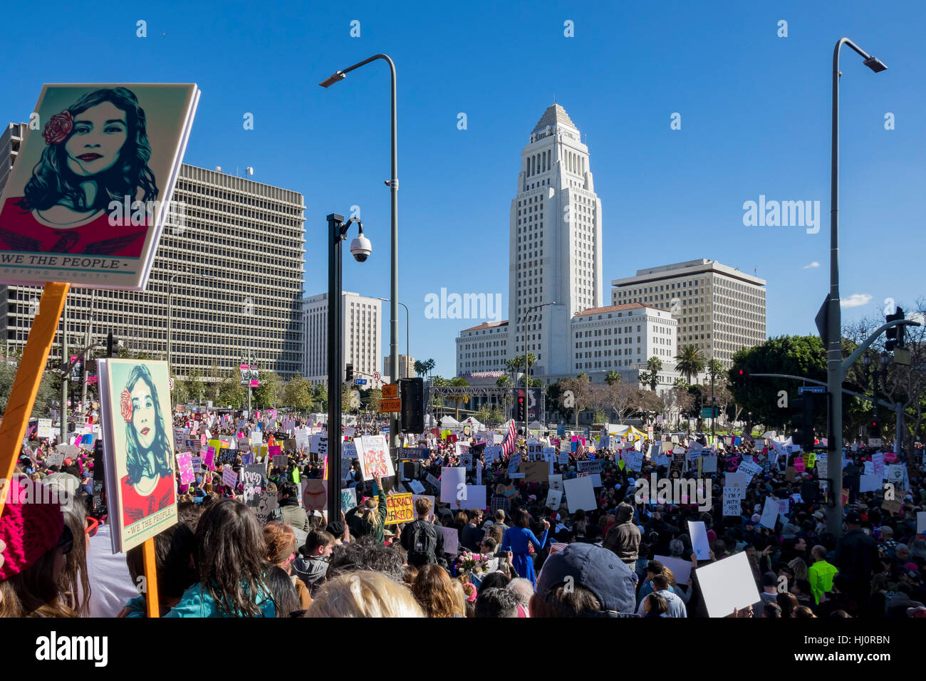 Los Angeles, California, USA. Il 21 gennaio, 2017. Los Angeles, Stati Uniti d'America. Xxi gen, 2017. Speciale Donne marzo evento e manifestanti in Los Angeles, California. Credito: Chon Kit Leong/Alamy Live News Credit: Kit Chon Leong/Alamy Live News Foto Stock