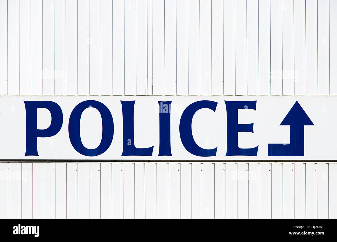Blu, segnaletica, Inghilterra, Belgio, poliziotto, piccola città, la stazione di polizia Foto Stock