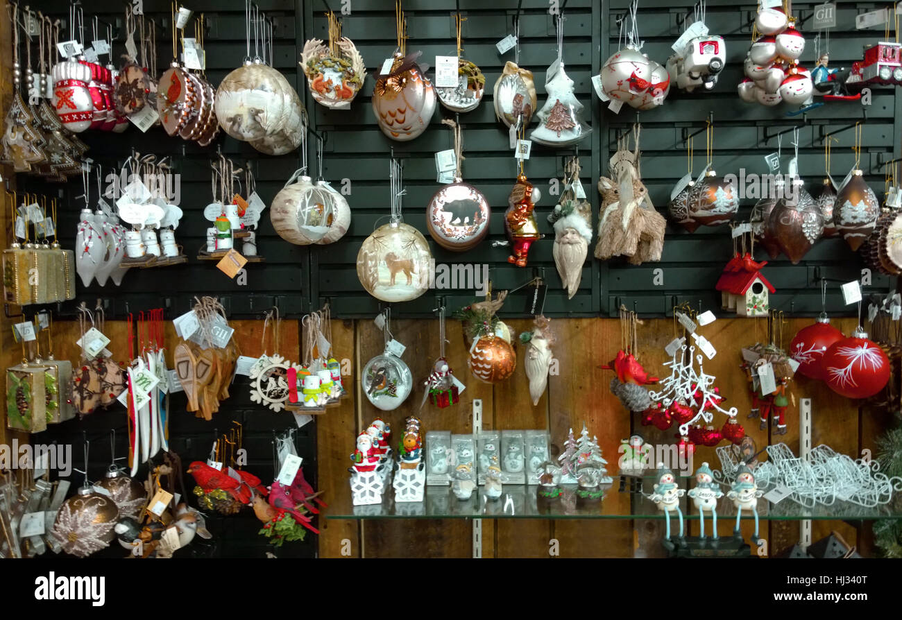 Speculatore, New York, Stati Uniti d'America. Il 19 gennaio 2017. Addobbi natale in vendita Foto Stock