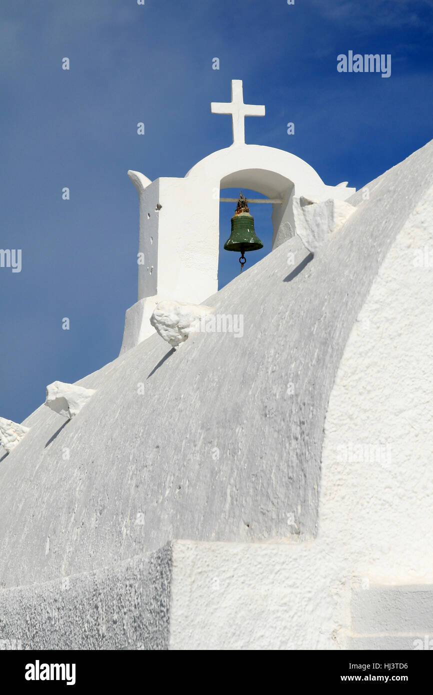 Una chiesa sull'isola greca di Santorini Foto Stock