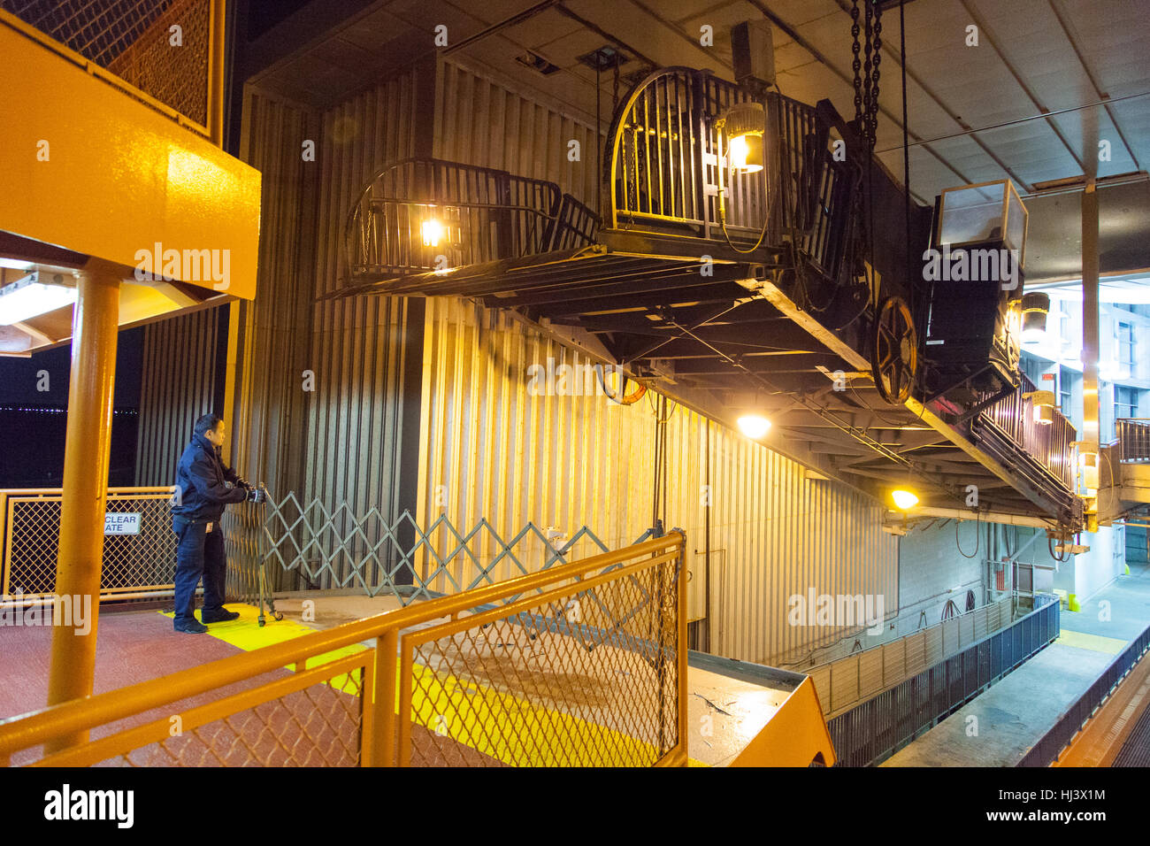 Staten island ferry ferry ferry loading ramps immagini e fotografie ...