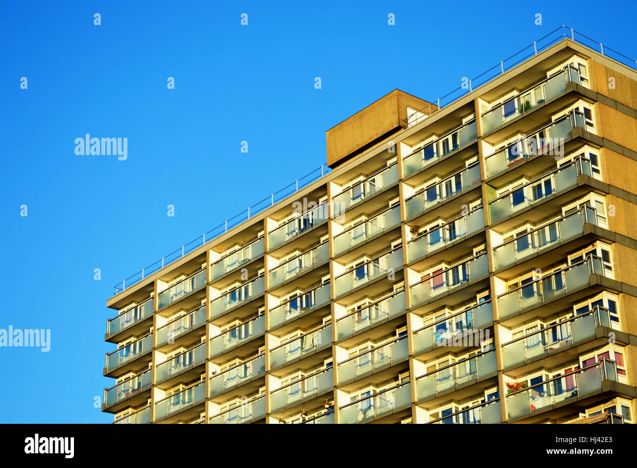 Una zona residenziale alta torre di blocco nel centro della città di Southampton nel 2017, Southampton, Regno Unito Foto Stock