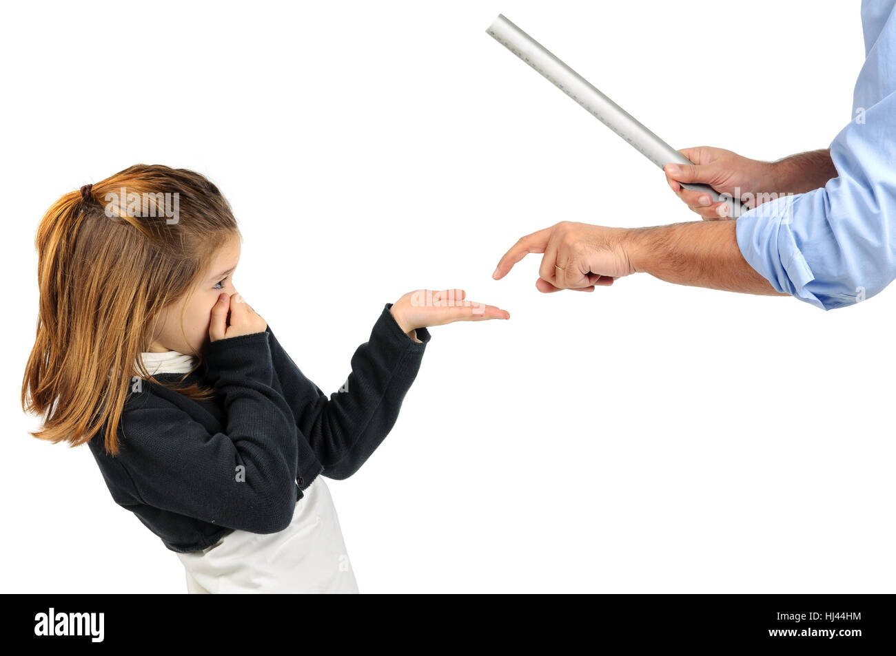 Браслет закручивающийся. Бить линейкой по рукам. Размер ручки в большом теннисе. Бить линейкой по рукам. Рука бьет стоимость рисунок на белом фоне.