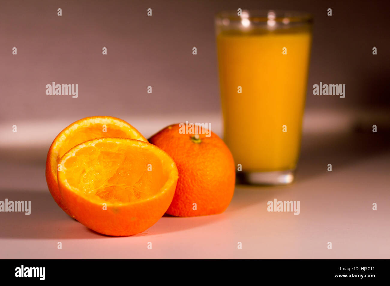 Premuto freschi succhi di arancia Foto Stock