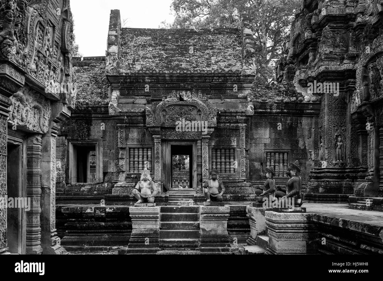 Siem Reap, Siem Reap, Cina. 7 Nov, 2016. Siem Reap, Cambodia-November 7 2016: (solo uso editoriale. Cina OUT) .la foto in bianco e nero di Angkor Wat in Siem Reap, Cambogia. Angkor Wat è un complesso tempio in Cambogia e il più grande monumento religioso nel mondo, con la misurazione del sito 162,6 ettari (1,626,000 m2; 402 acri). Esso è stato originariamente costruito come un tempio indù di dio Vishnu per l'Impero Khmer, trasformando progressivamente in un tempio buddista verso la fine del XII secolo. Credito: SIPA Asia/ZUMA filo/Alamy Live News Foto Stock